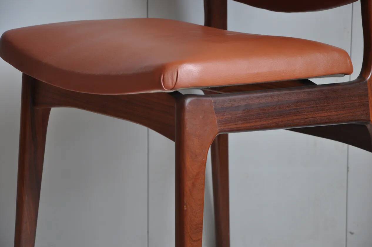Lot de deux chaises scandinaves