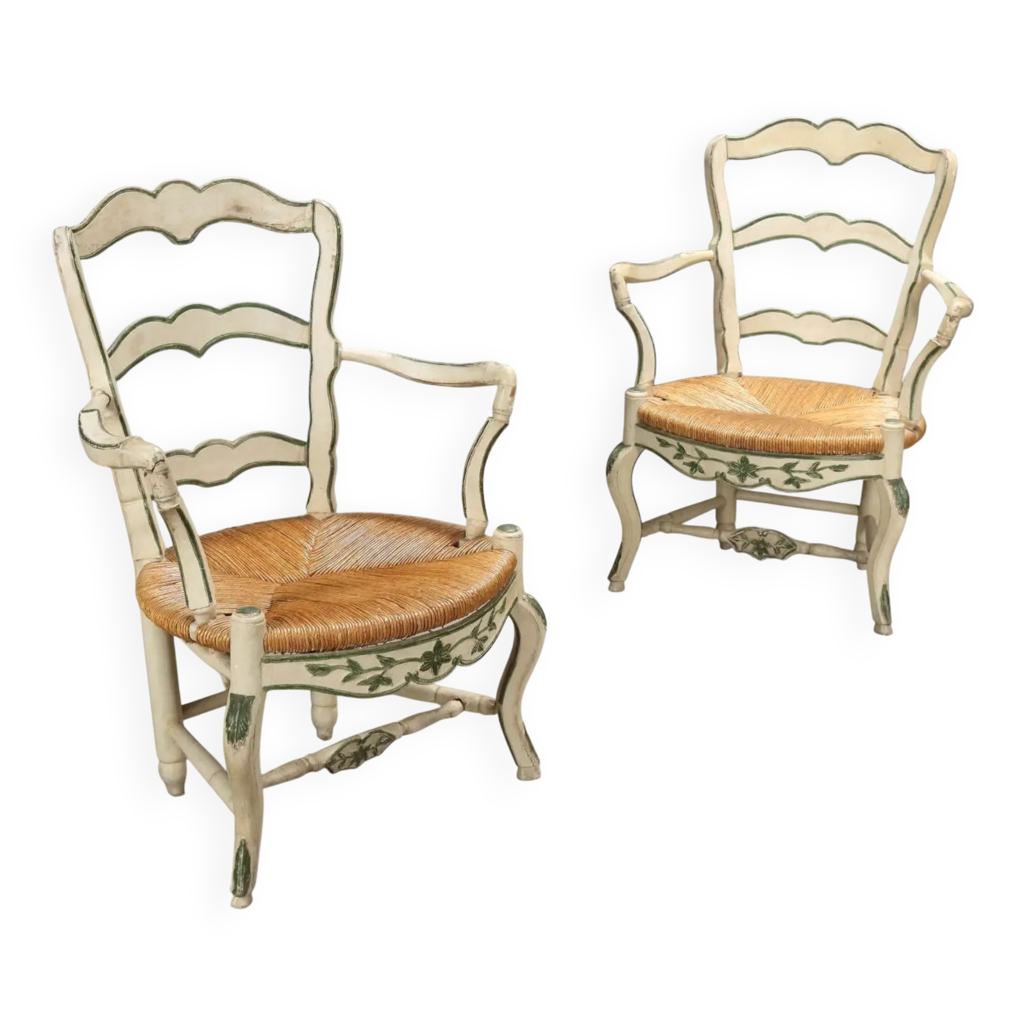 Antique baroque-style armchairs in lacquered wood from the 19th century.