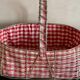 Panier en fer et vichy rouge