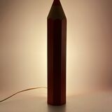 Pierre Sala, lampe de table postmoderne Pencil rouge, Ed. Vilac France années 1980