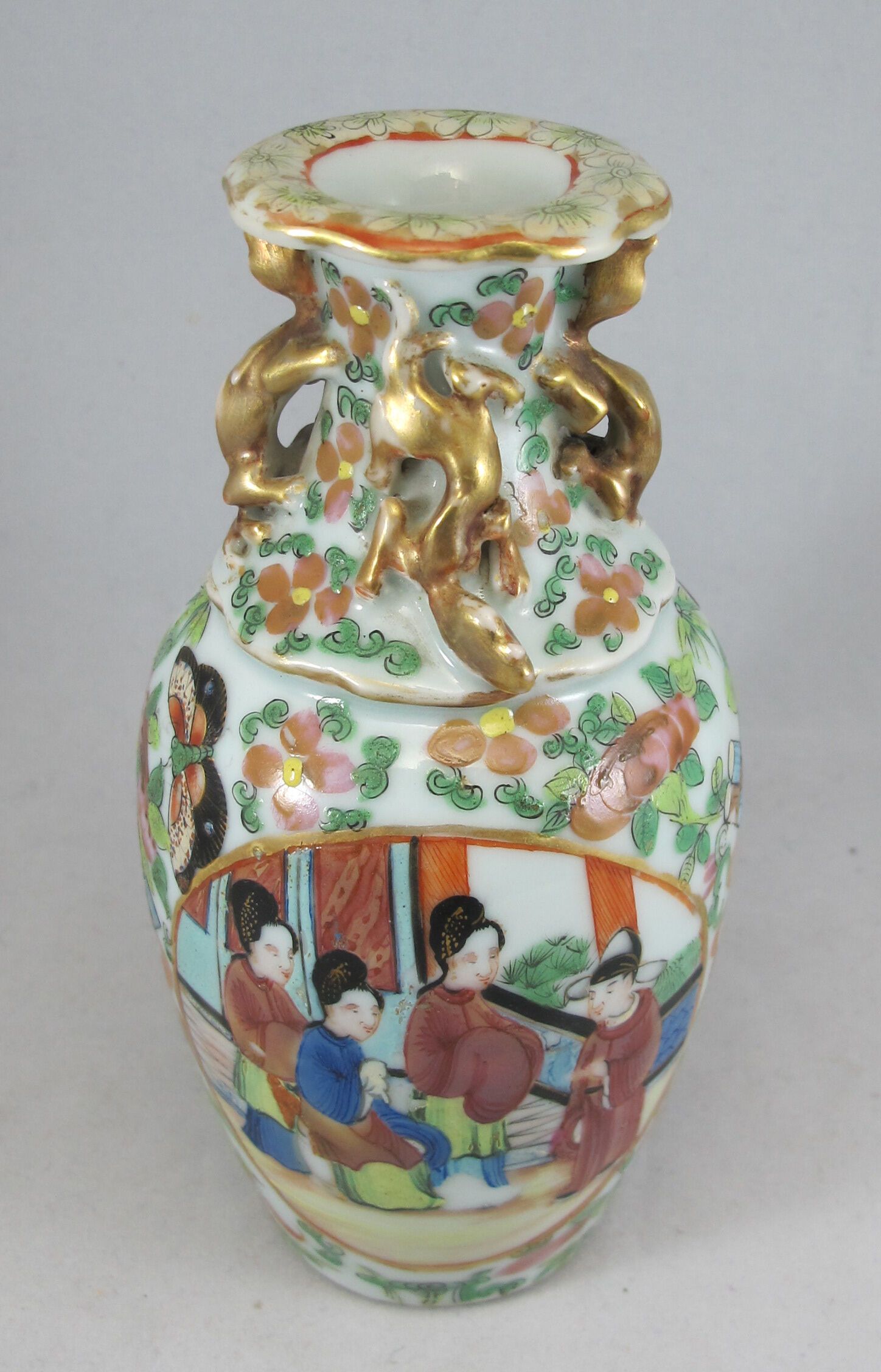Ancient Chinese vase pink family China 19th century
