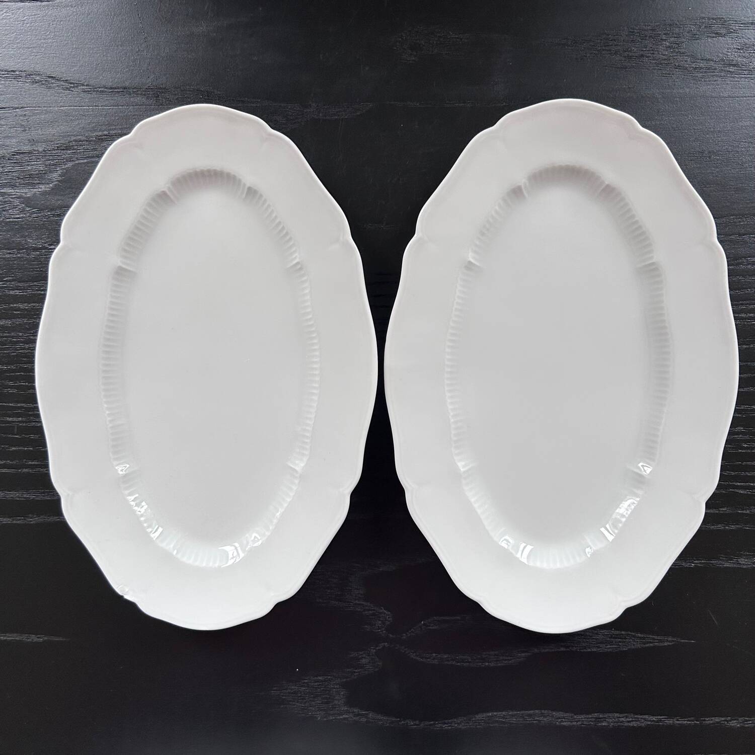 Pair of classic oval dishes