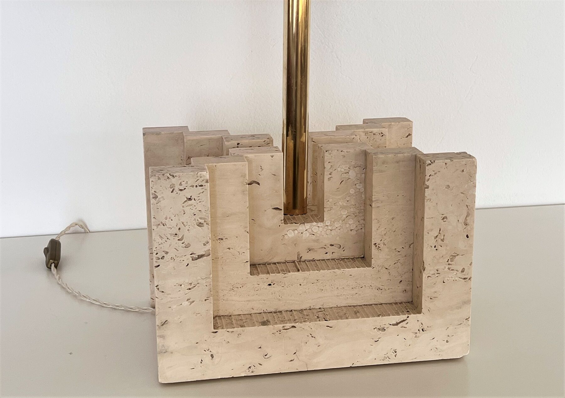 Italian mid-century travertine marble table lamp, 1970s
