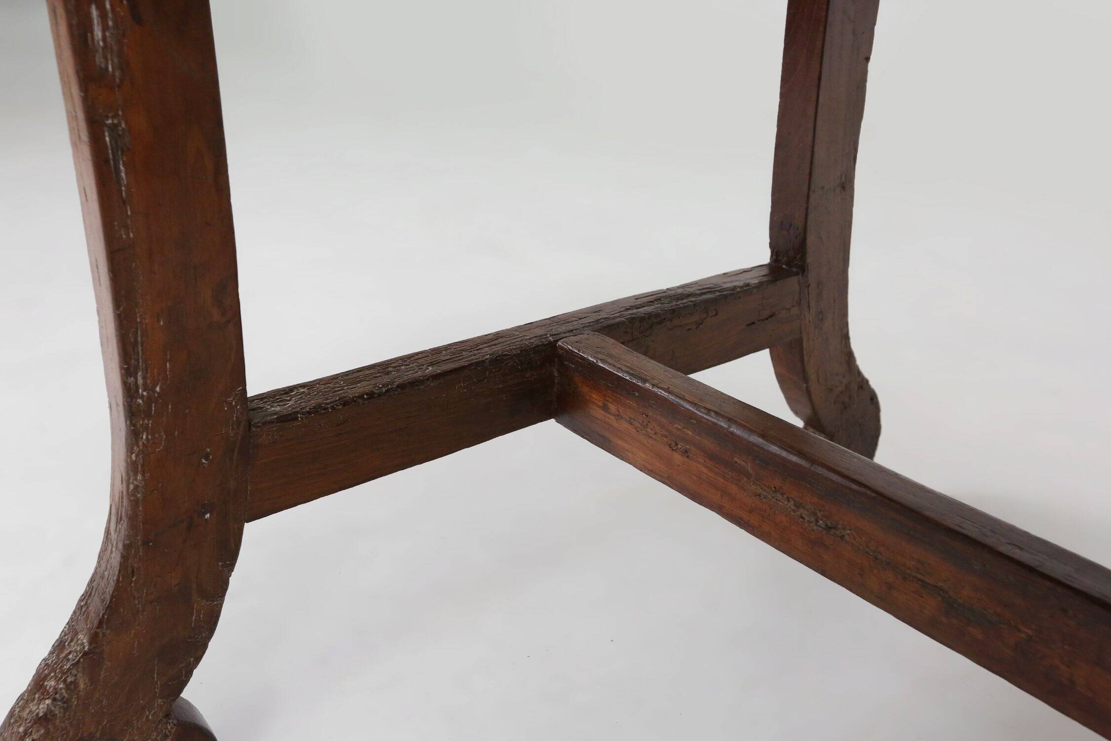 Antique carved Oak Spanish Console Table with Drawers, 18th Century