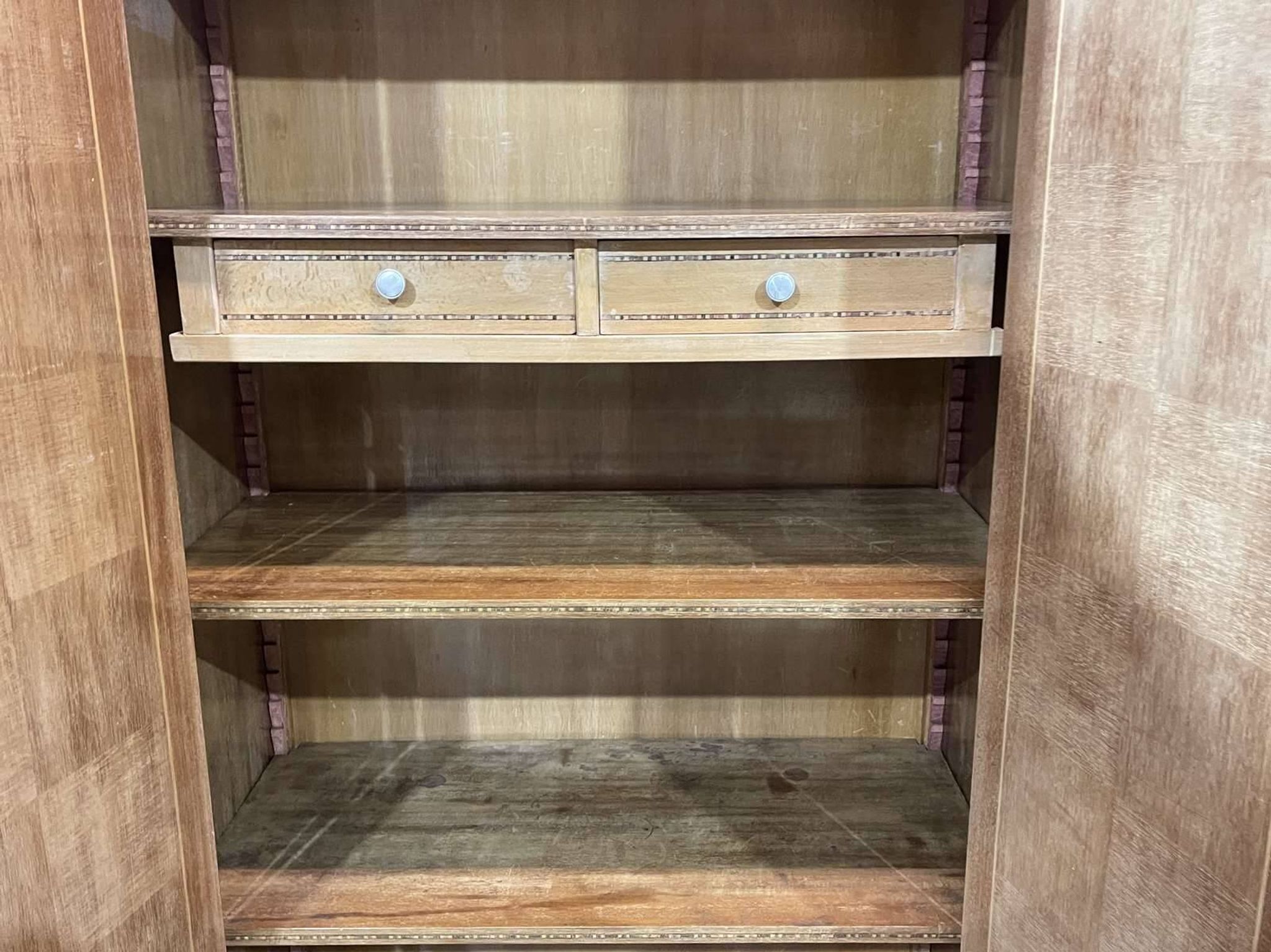 Art Deco bedroom wardrobe in walnut burl, made in the 1940s