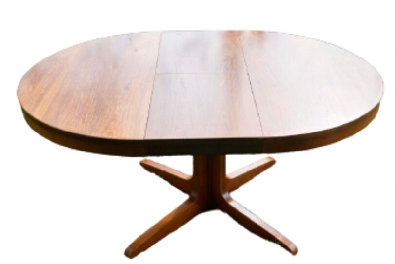 Round table 60s
