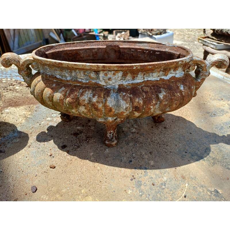 4 cast iron planters from 1900 from Charleville-Mézières, rockery style