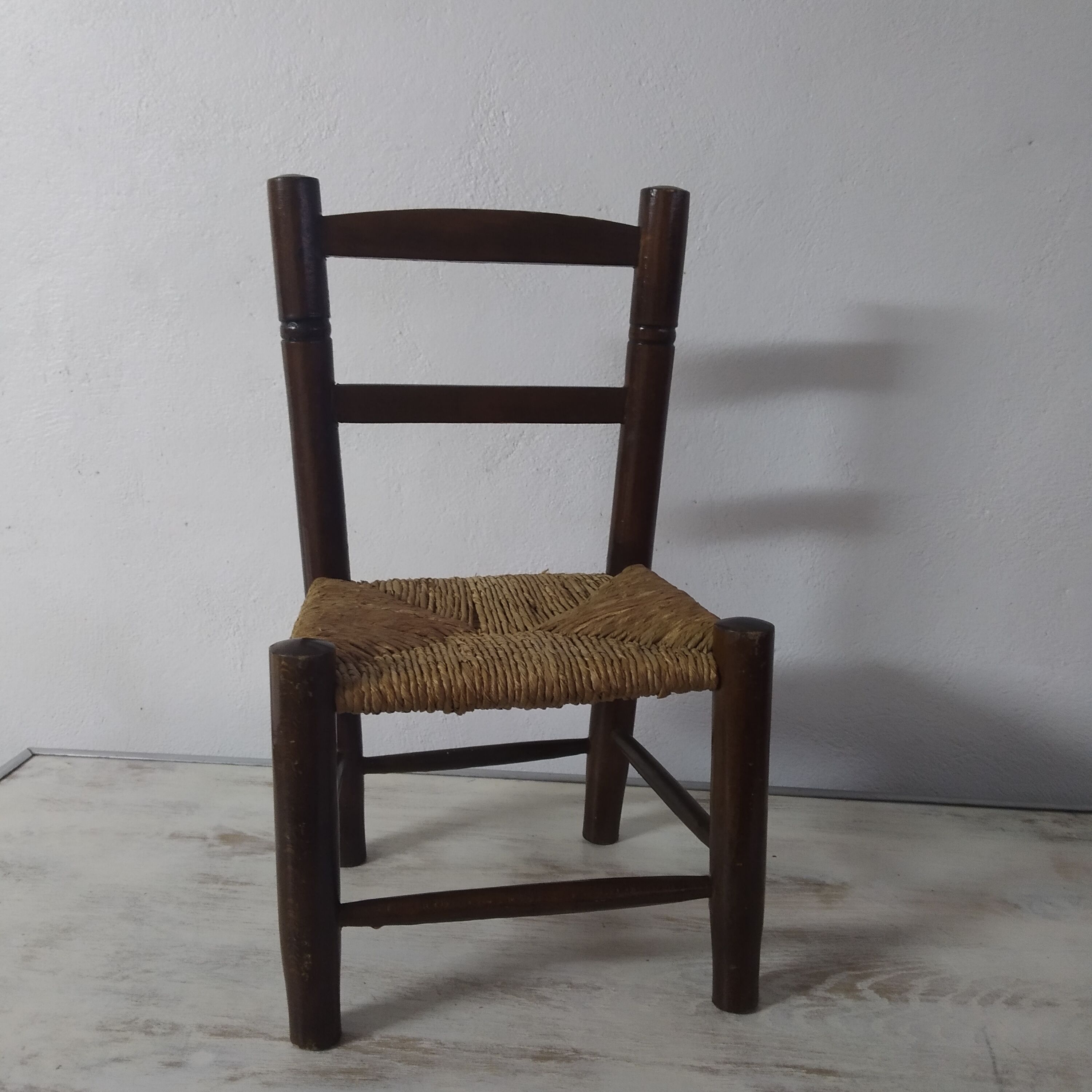 Straw child chair
