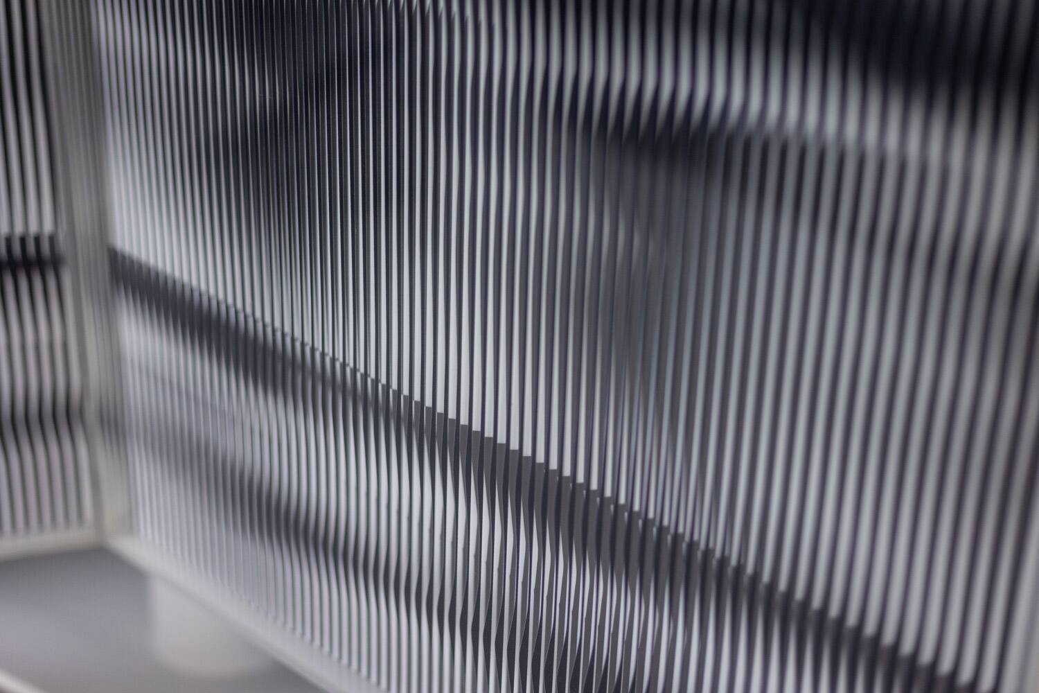 Roche Bobois. Enfilade « cinétique » noire et blanche. Années 1990.