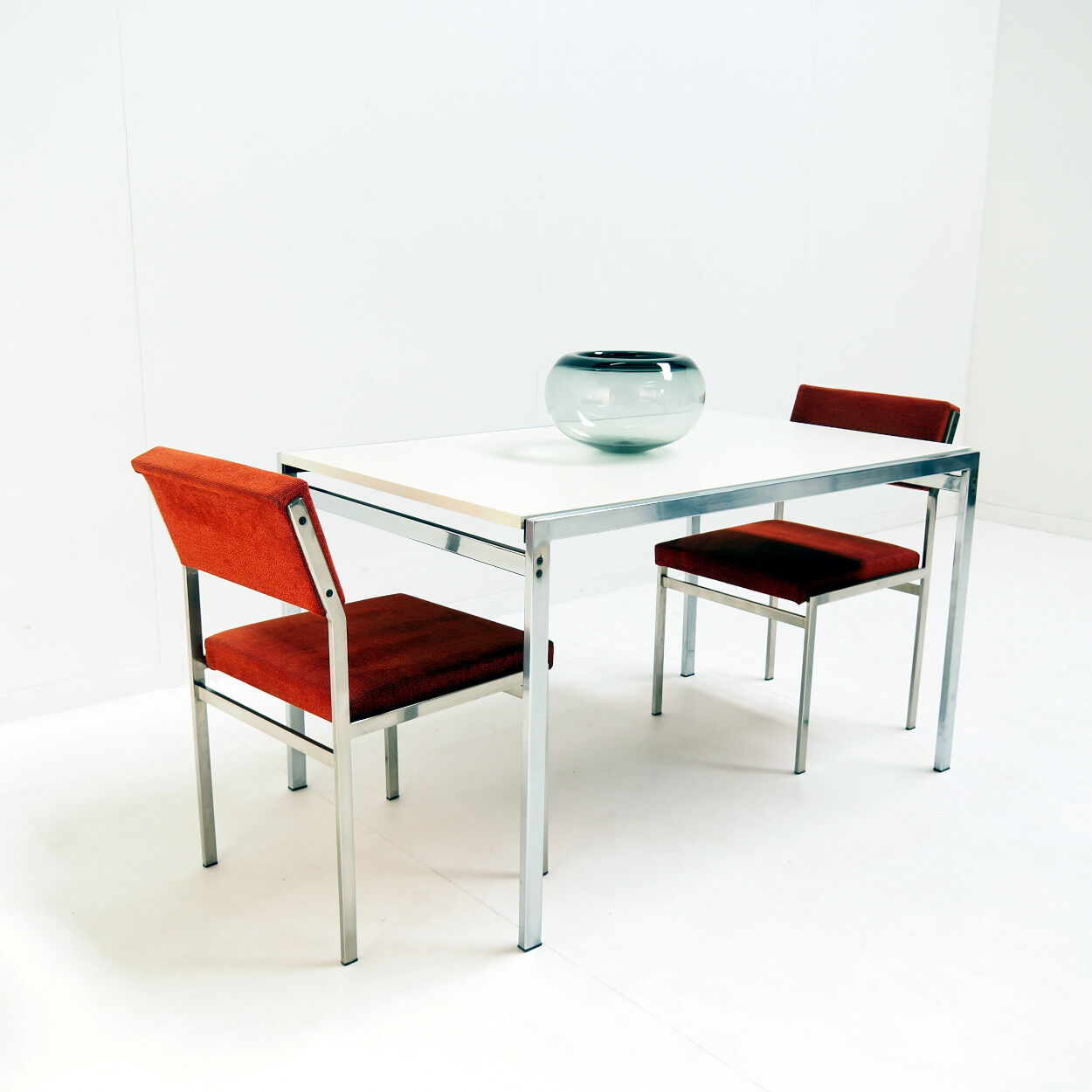 TU30 extandable table with 2 matching chairs by Cees Braakman for Pastoe