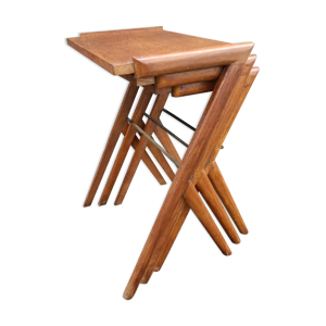Tables gigognes en noyer