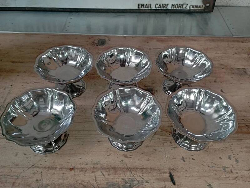 Lot de 6 coupelles en métal vintage