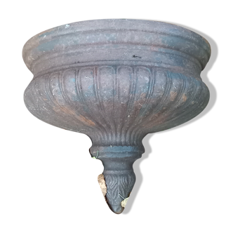 Cast iron planter