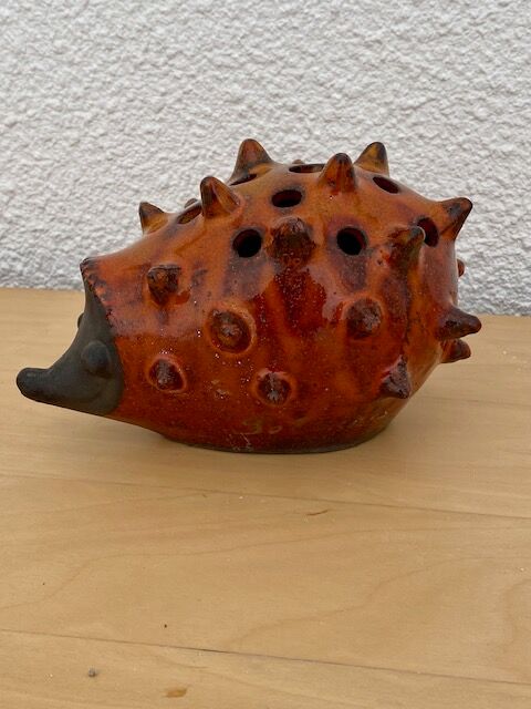 Vase pique flower hedgehog