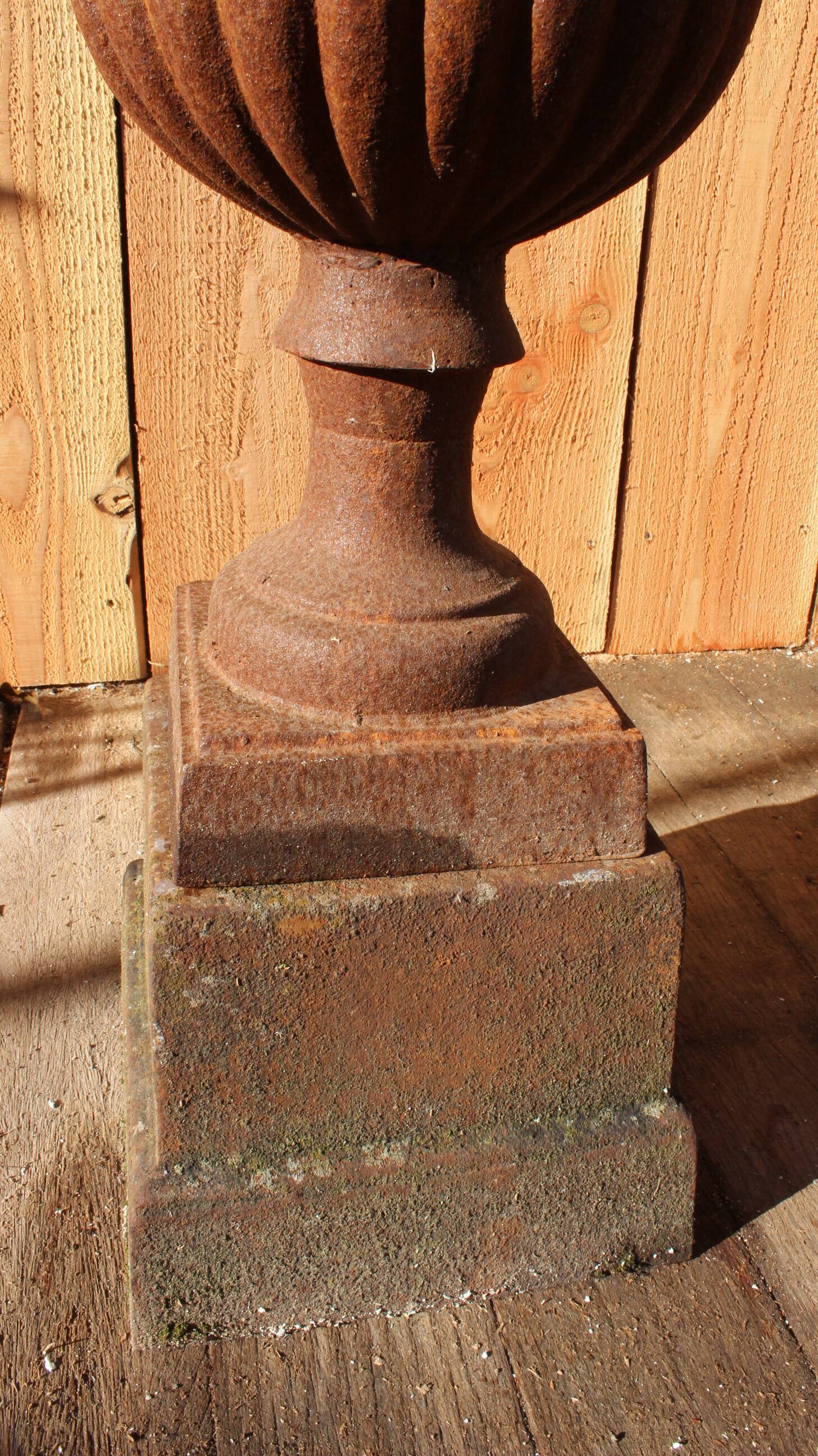 Pair of Medici vases