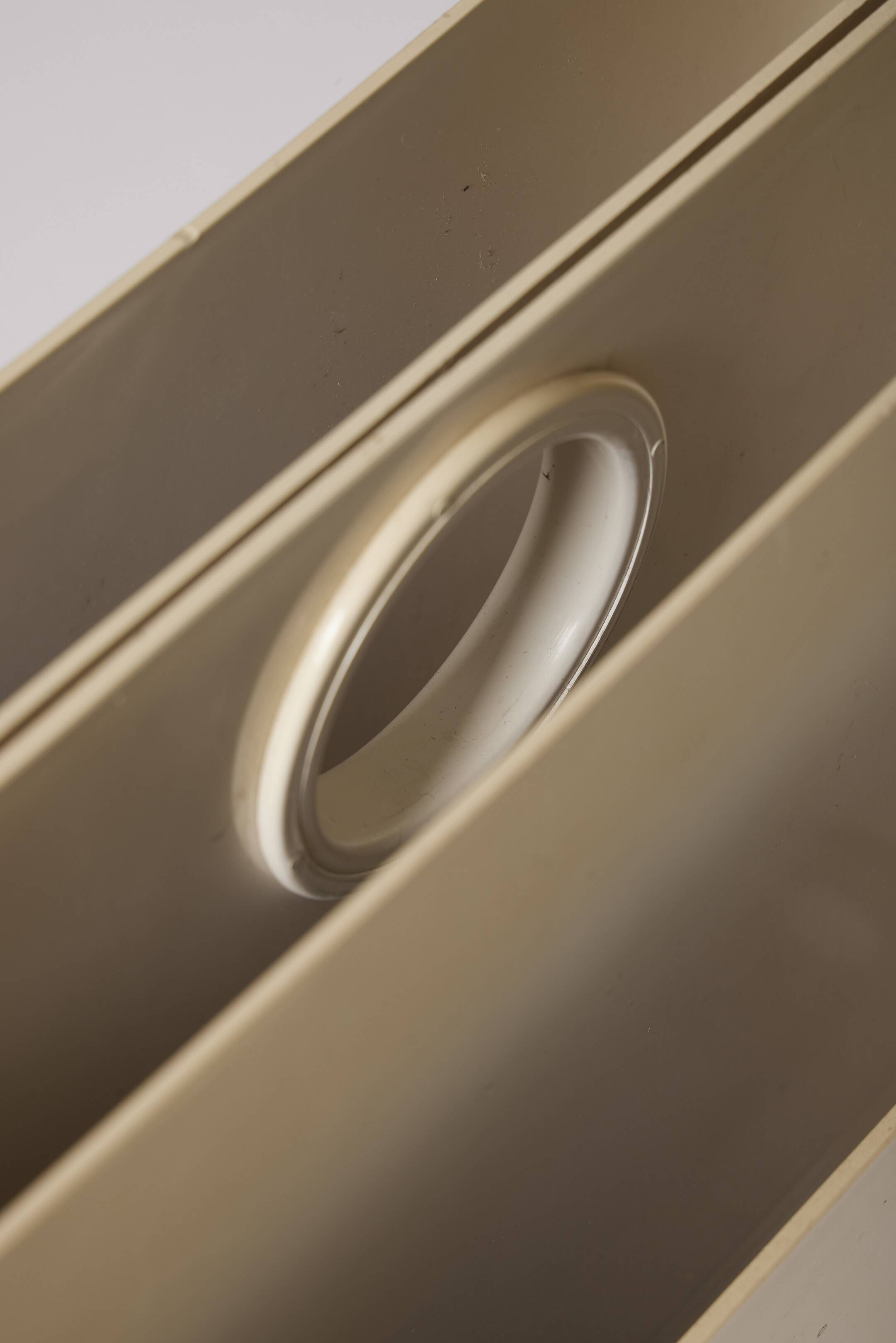 Giotto Stoppino magazine rack