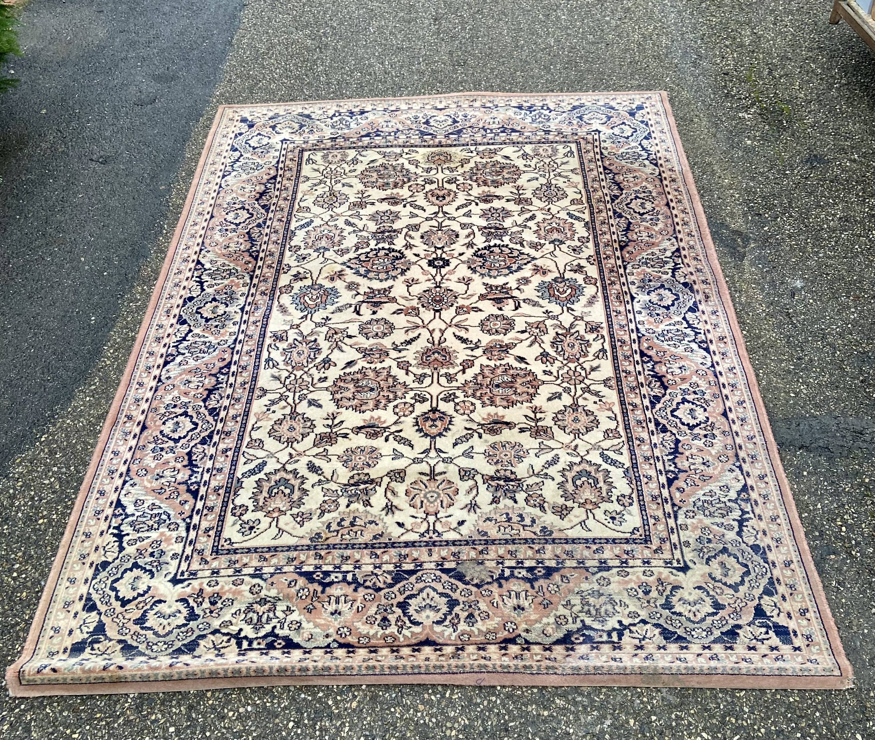 Tapis ancien rose
