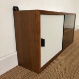 Shelf / display case
