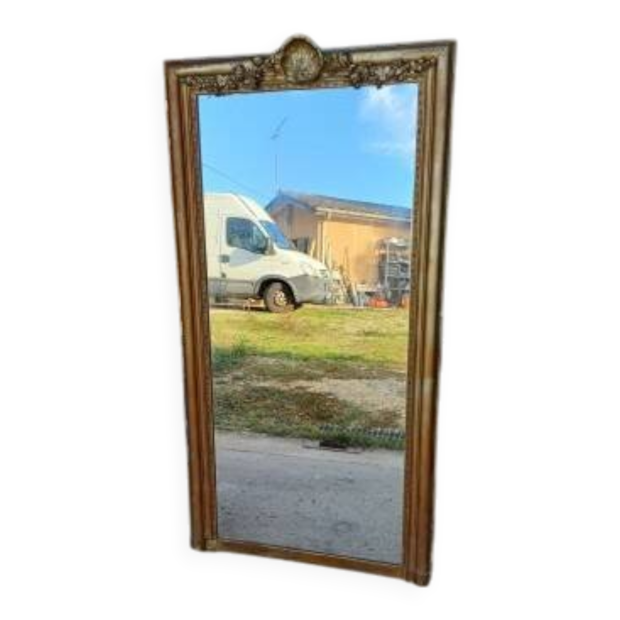 19th century mirror in wood and gilded stucco "scallop shell"