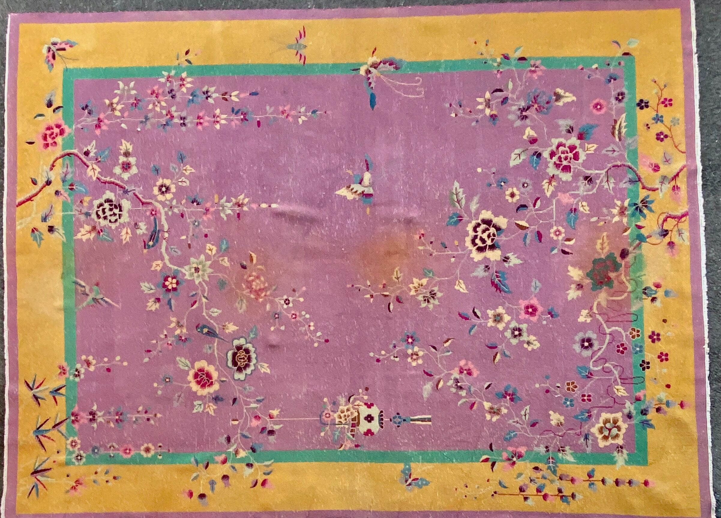 Chinese carpet in pure wool. Old 1920 . 272cm x 342cm