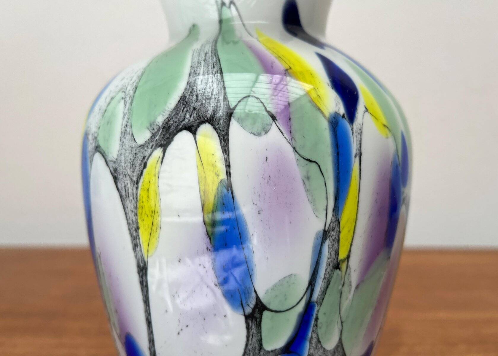Postmodern glass vase by Hans Jürgen Richartz for the Richartz art collection, 1980s.