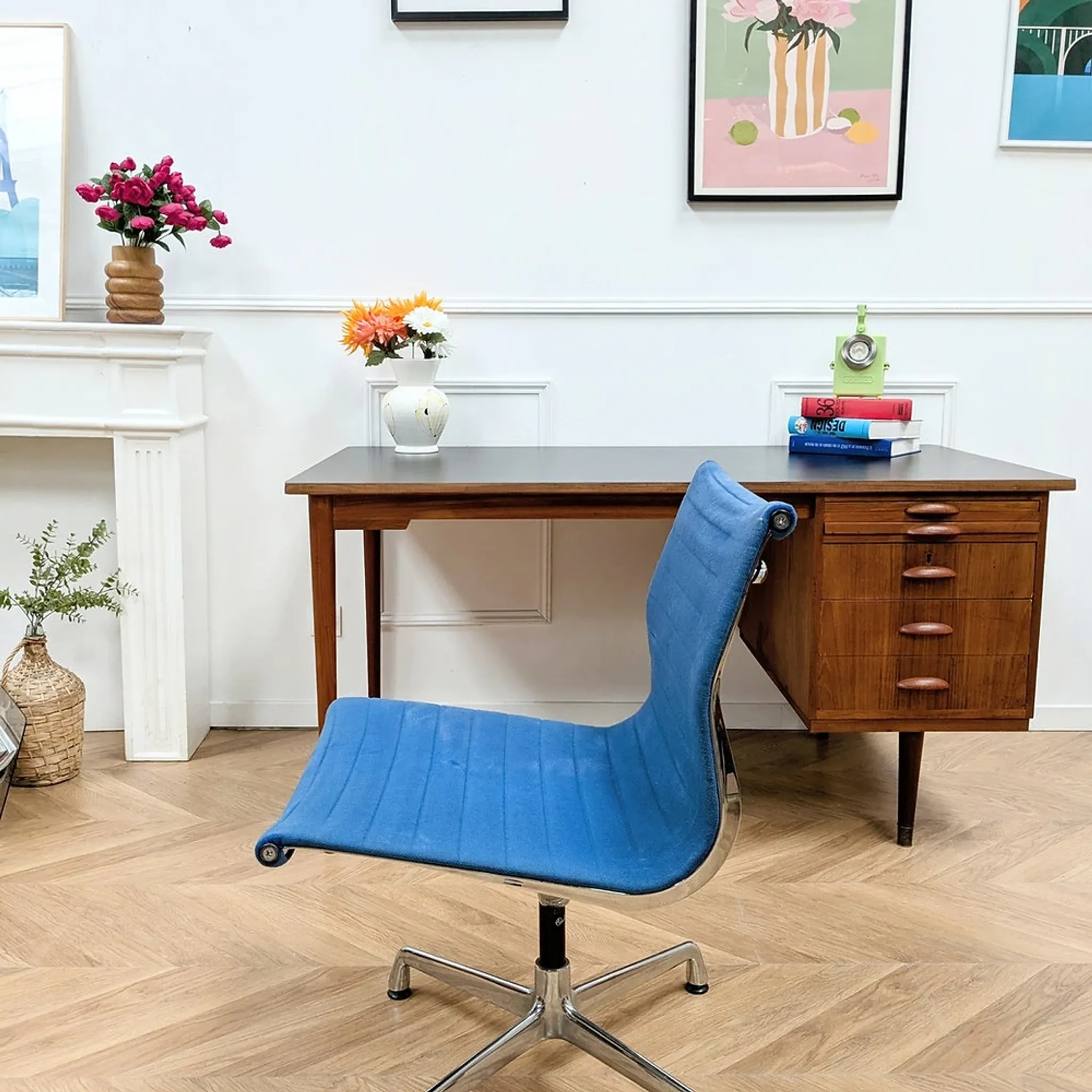 Eames office chair for Vitra, aluminium and blue fabric