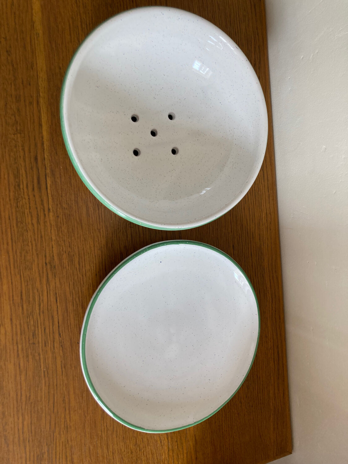 Glazed terracotta strainer and its cup