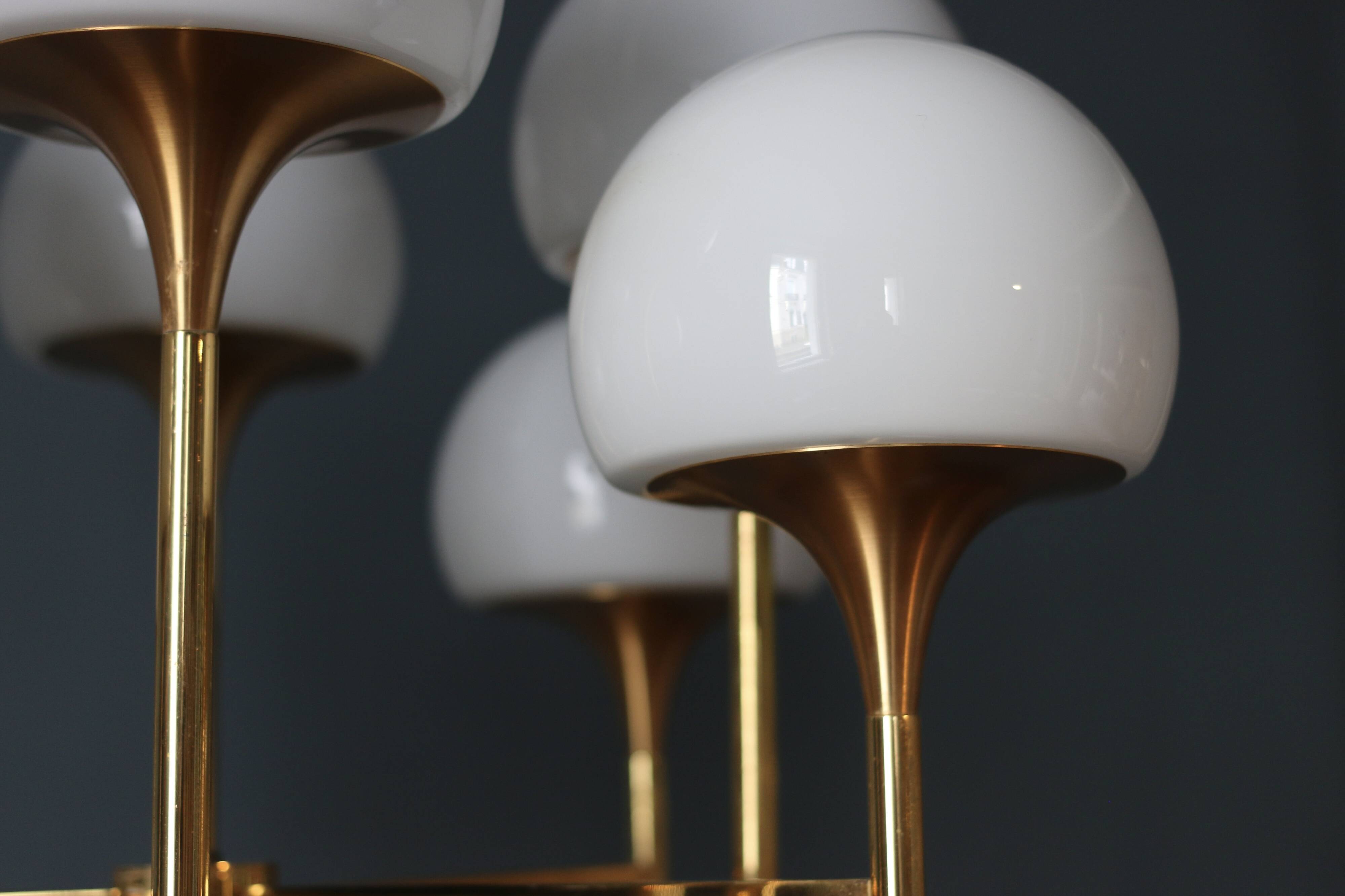 Vintage designer pendant light Gaetano Sciolari 1970