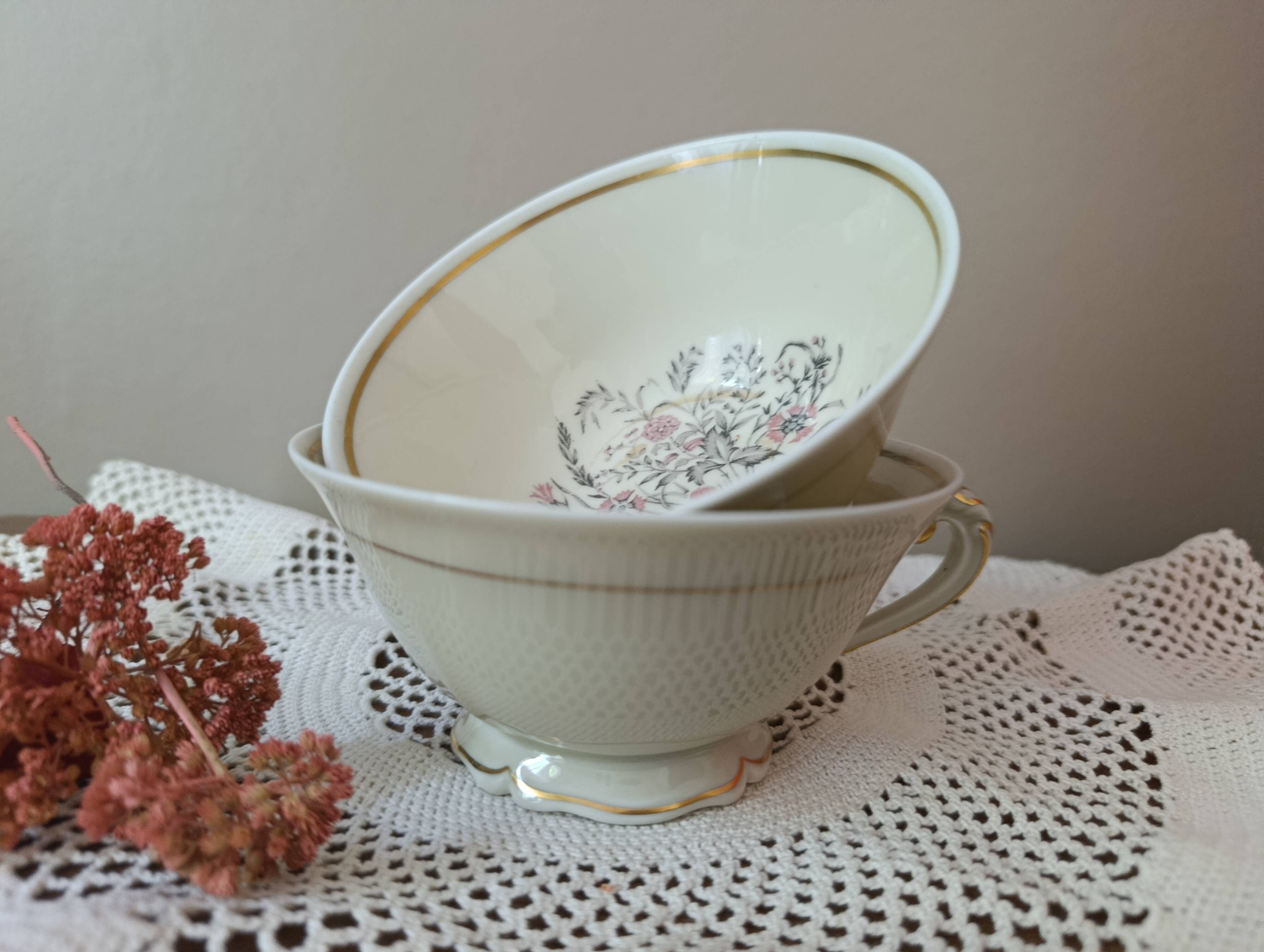 Two retro country-style porcelain tea cups, Former Royal Manufacture