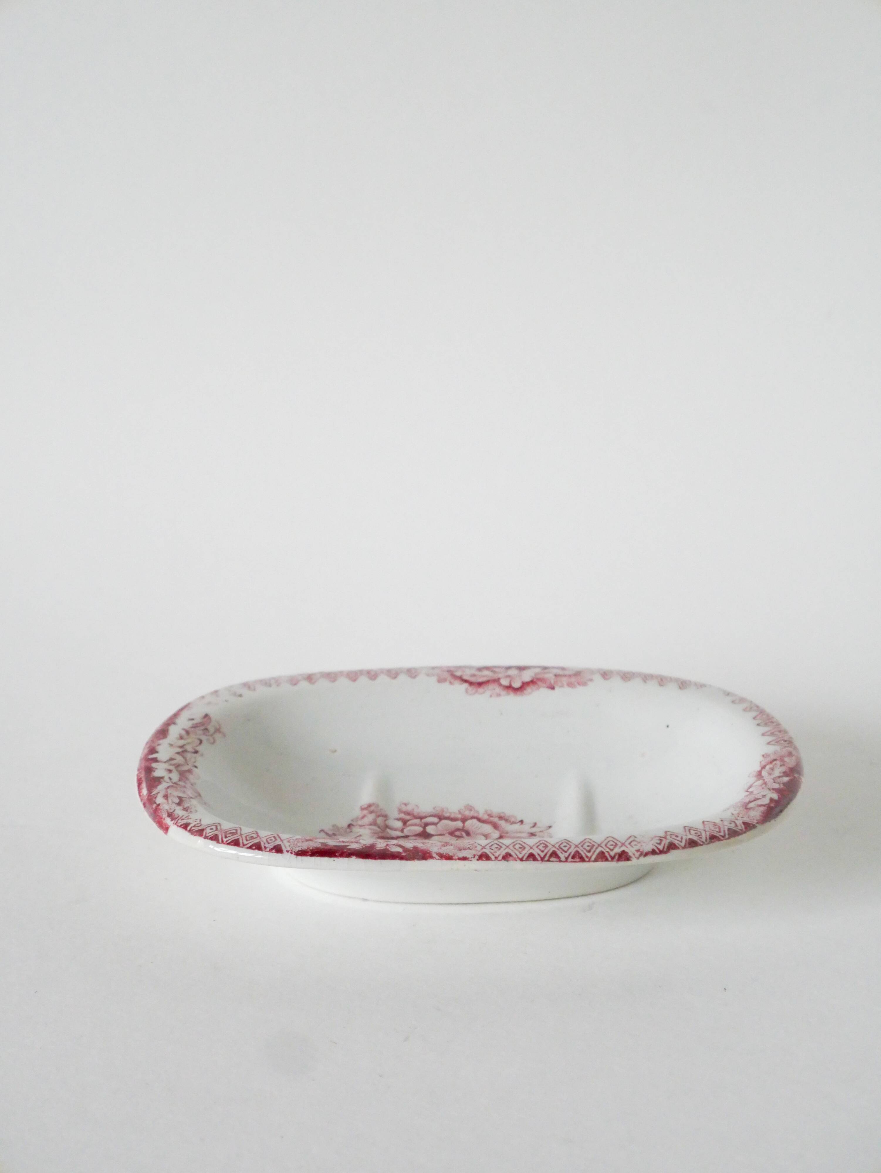 Small soap dish in Iron Earth, Pink, late 19th century