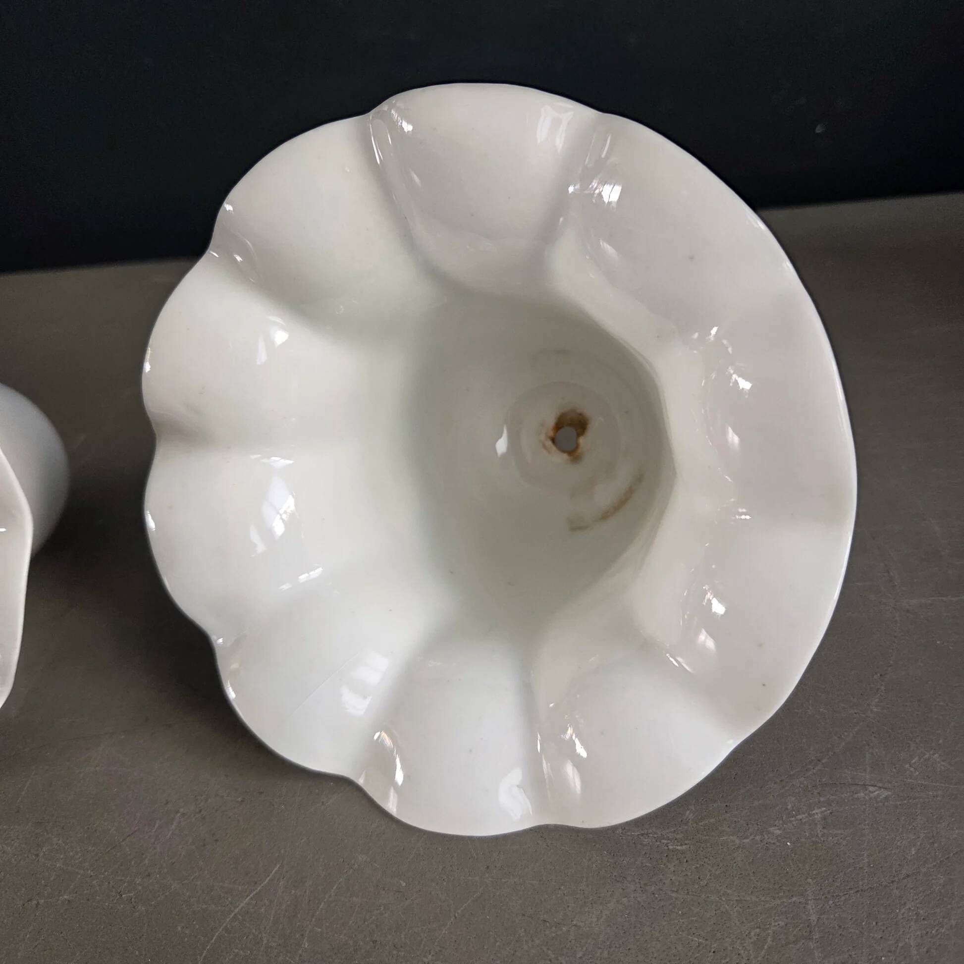 Pair of tulip lampshades in porcelain