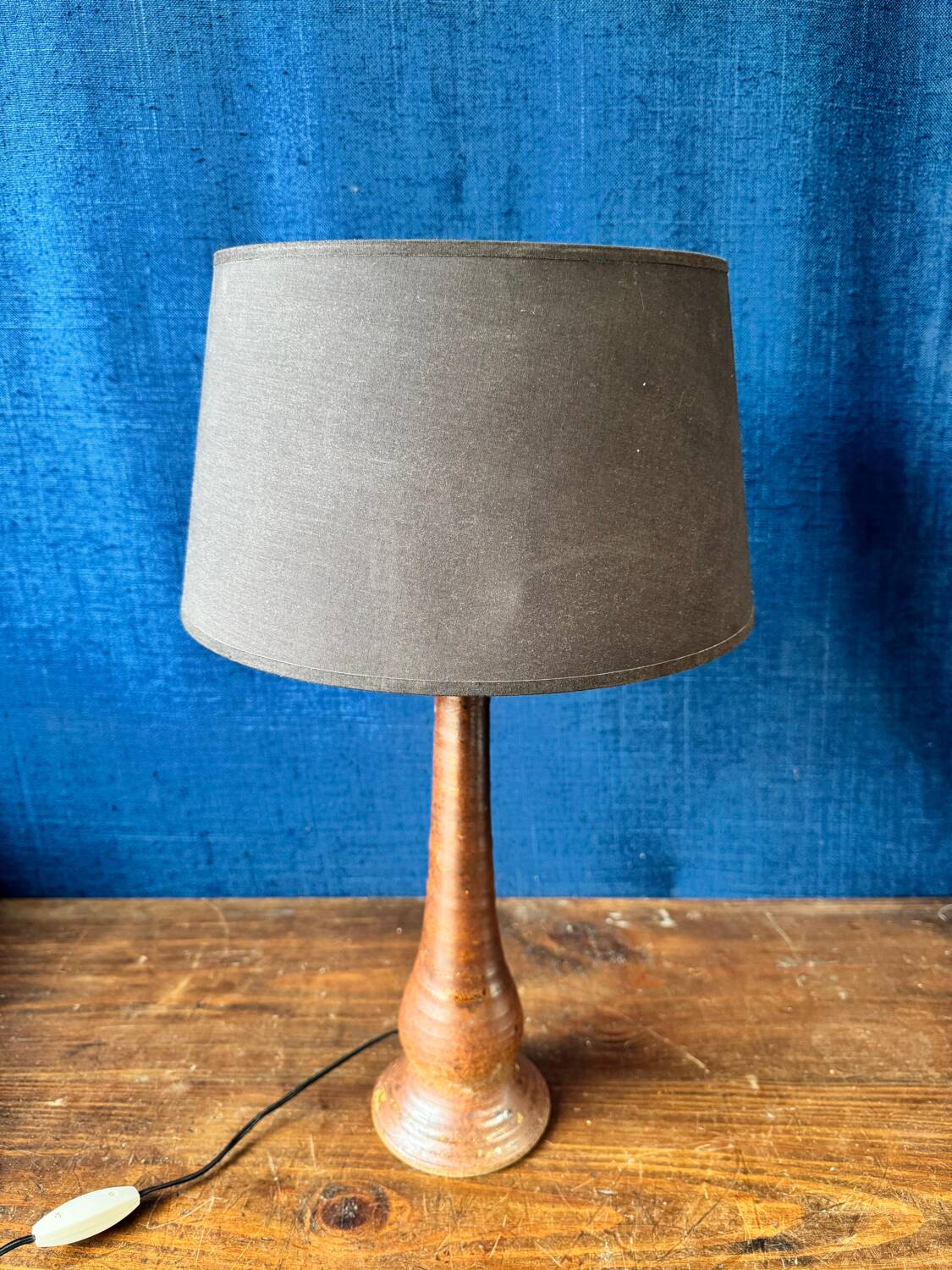 Glazed stoneware desk lamp in free form, 1950s-60s.