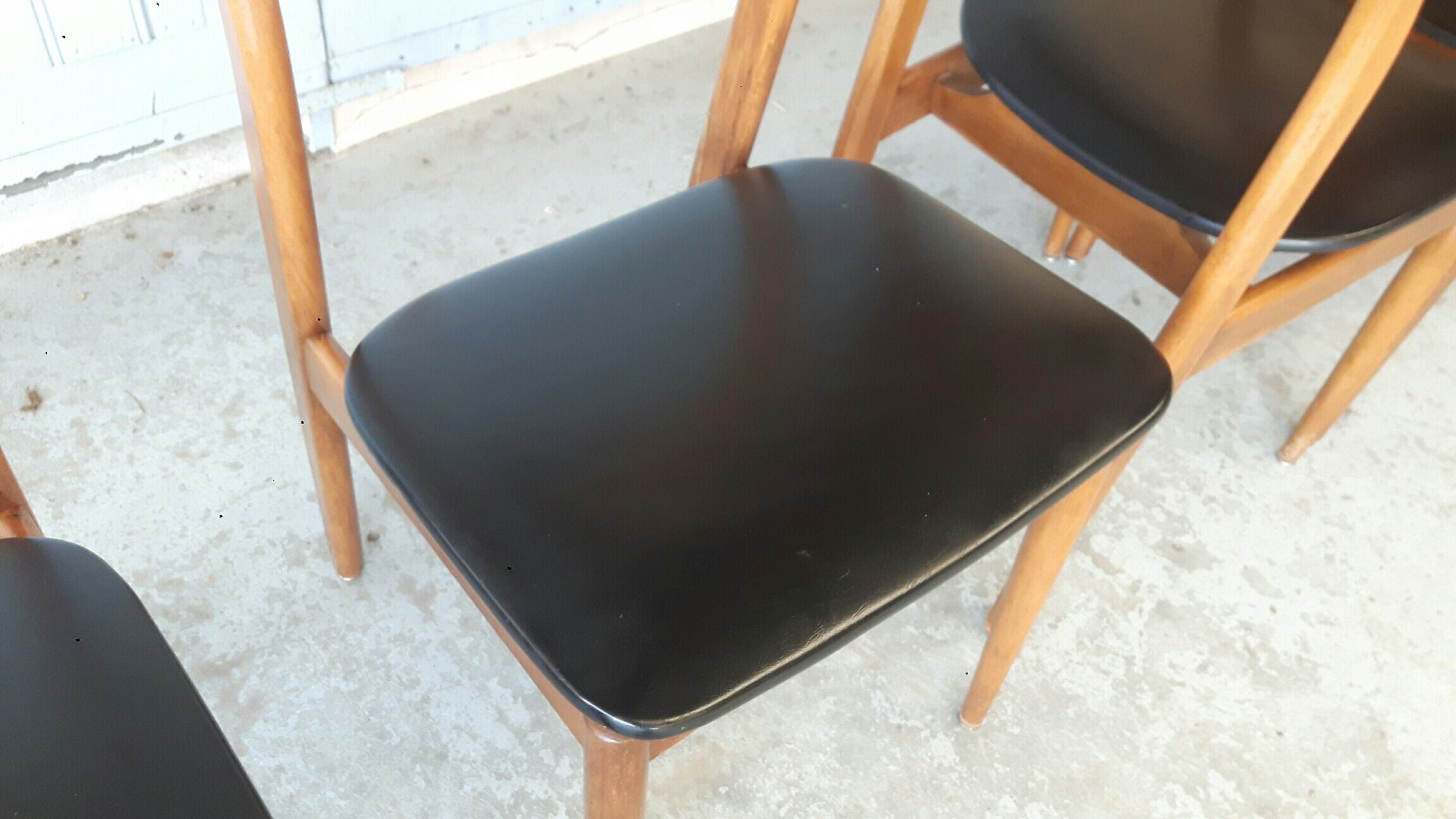 Set of 4 Scandinavian style chairs