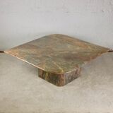 Coffee table in green marble and coral