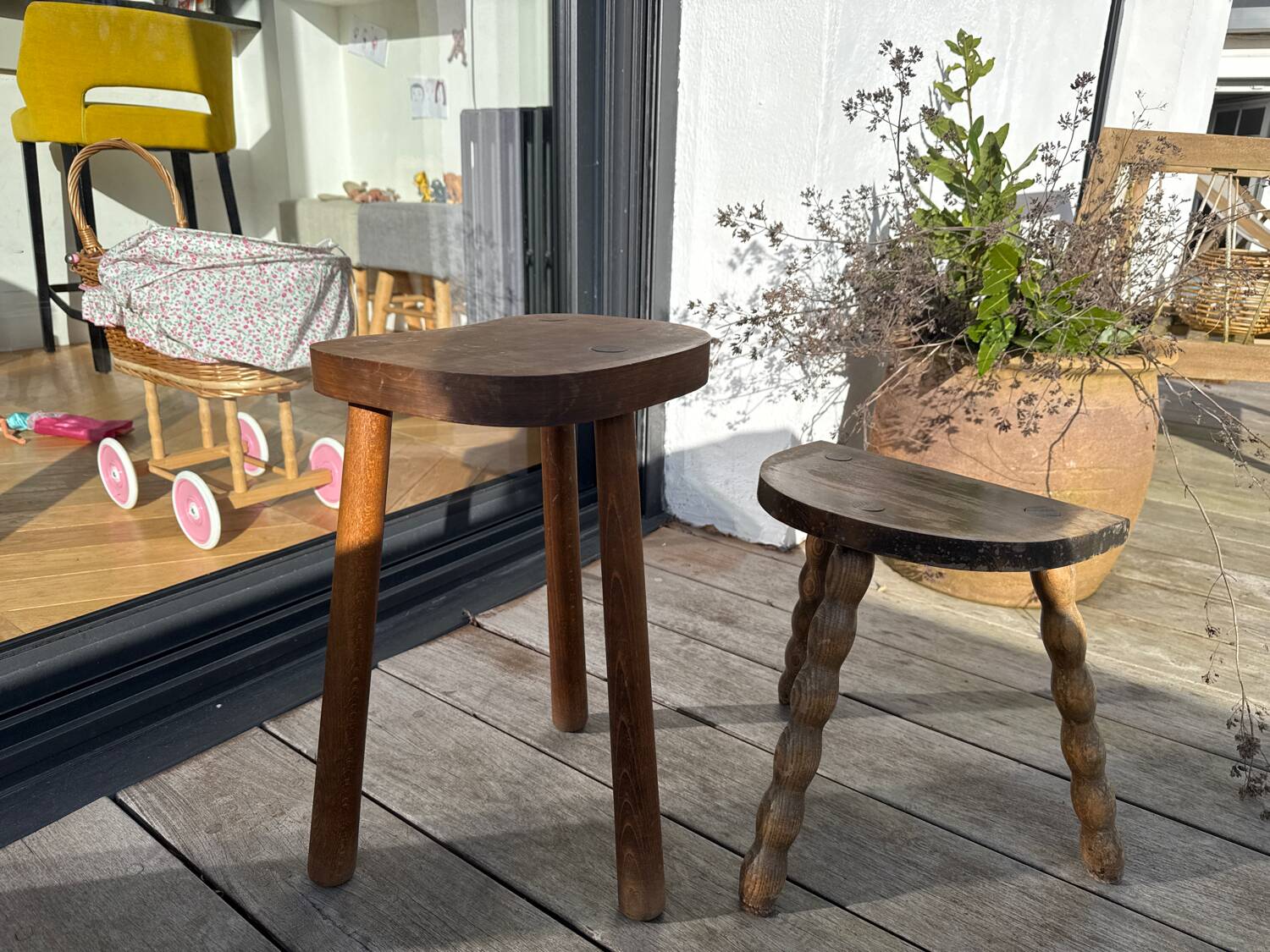 Tabouret tripode