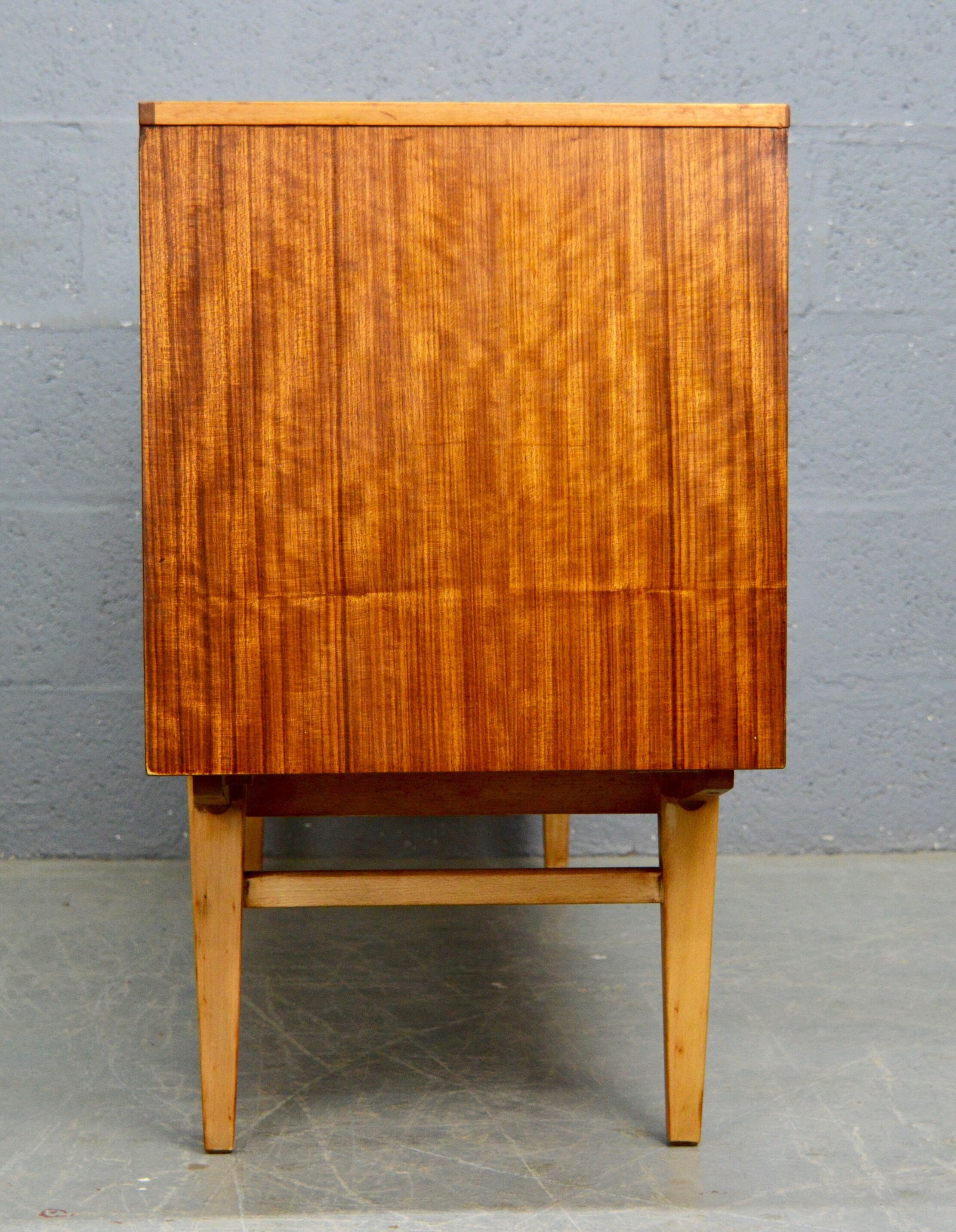 Teak sideboard by beautility