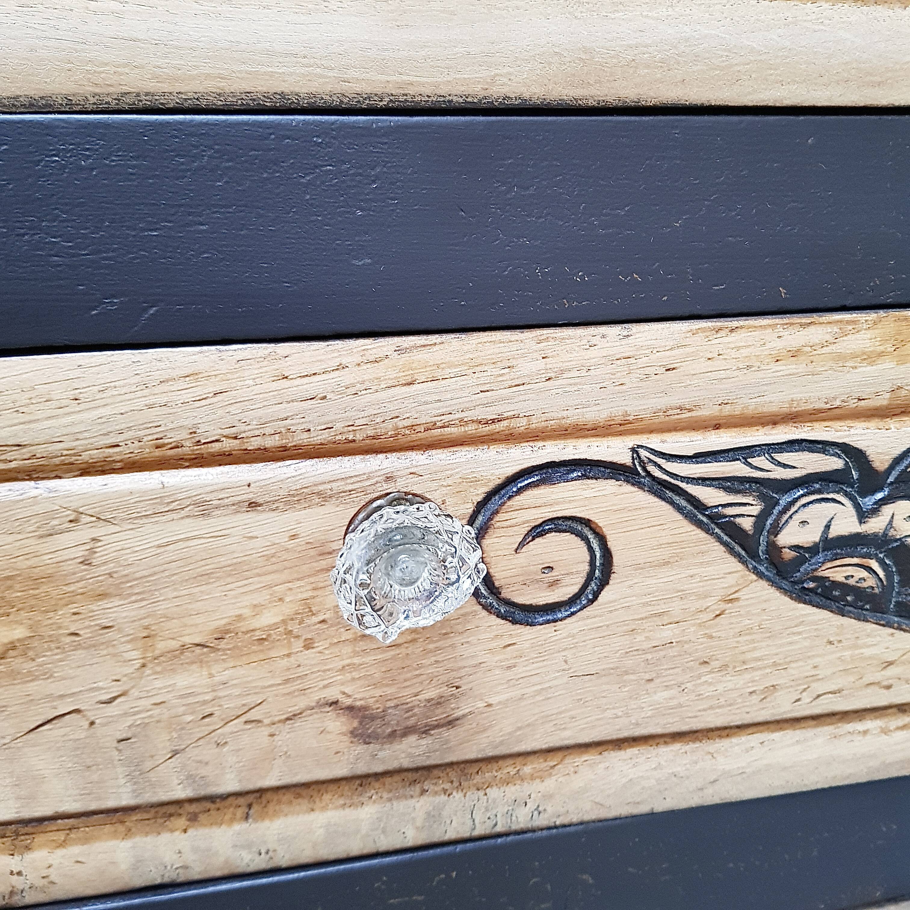 Art Deco chest of drawers