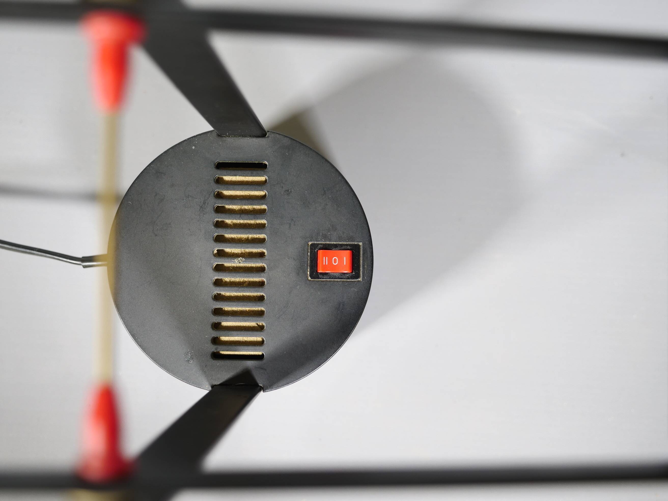 Design table lamp in metal by Richard Sapper for Artemide