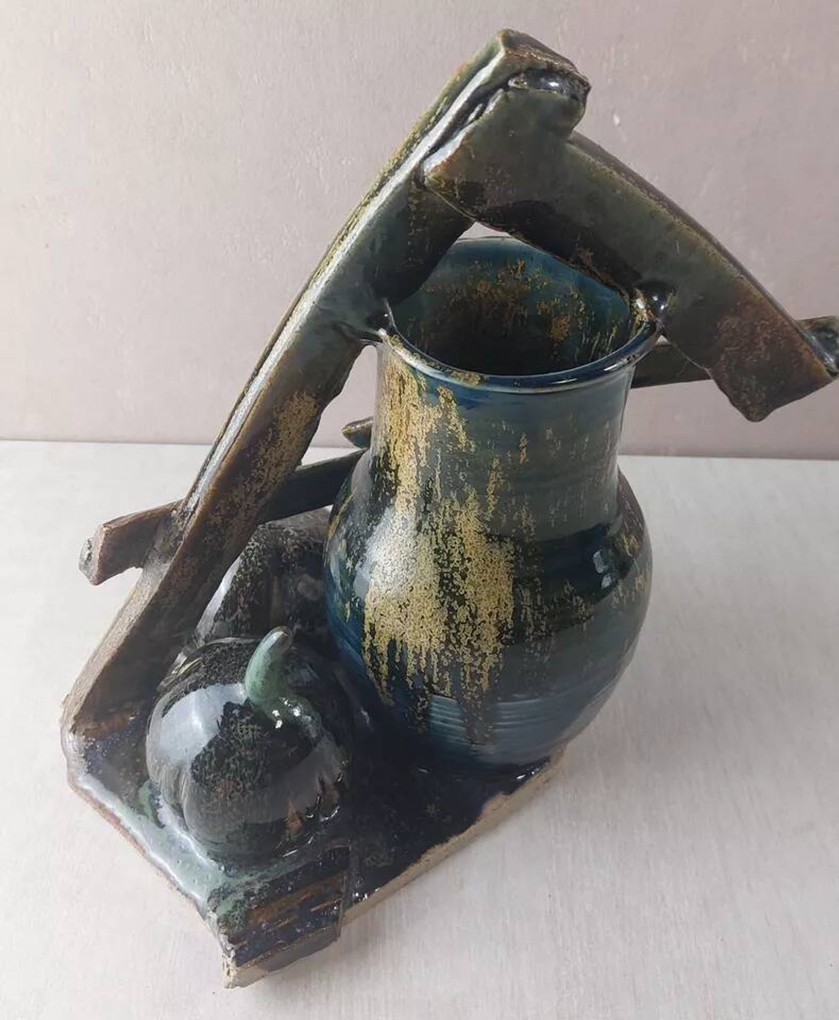 Old terracotta vase, pumpkin decoration, wood, to be identified