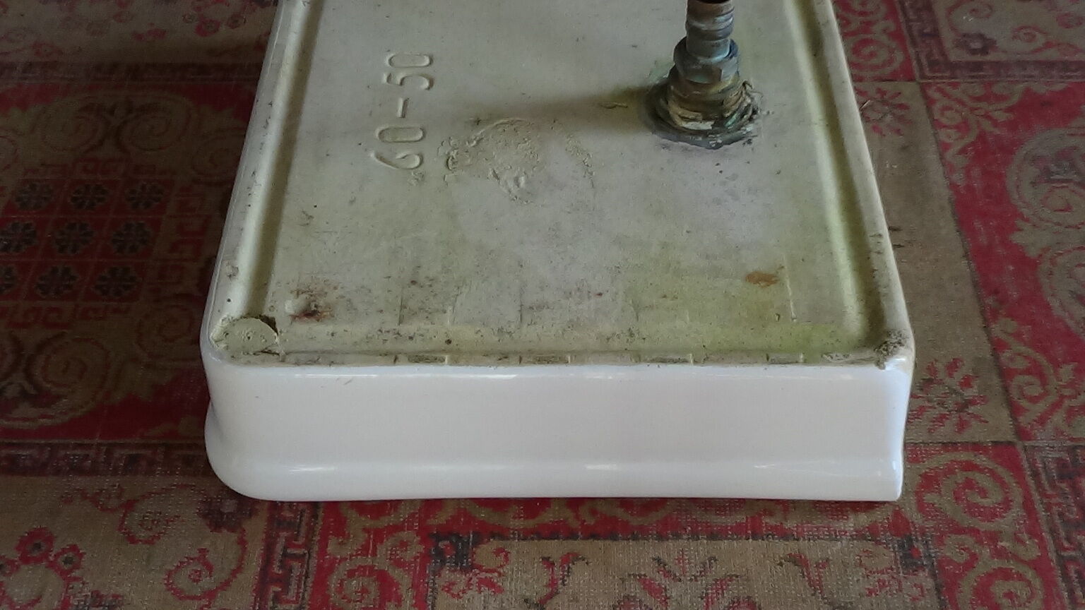 Ceramic sink