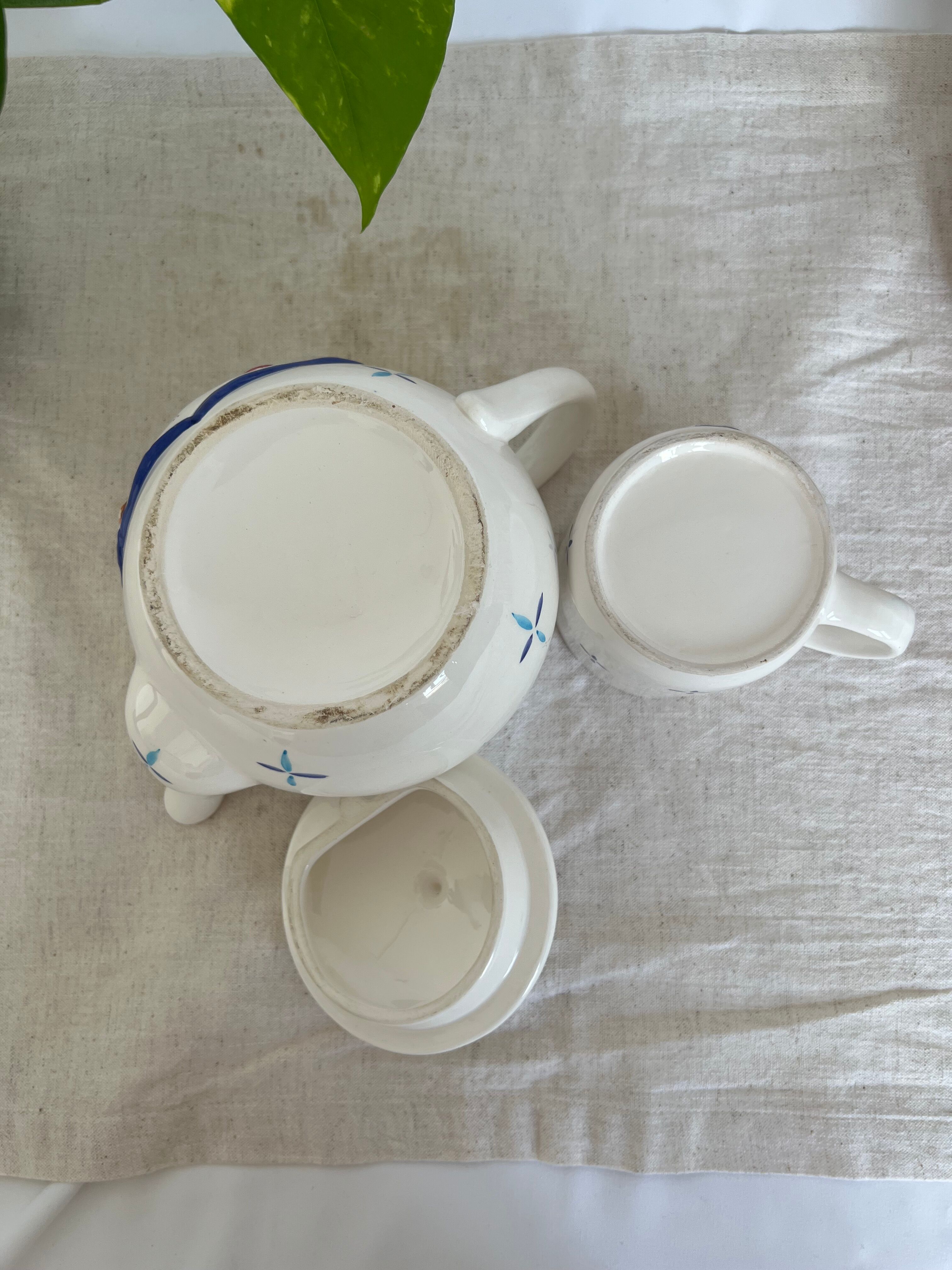 Teapot/coffee maker set with mug slip pattern breakfast hand-painted pieces