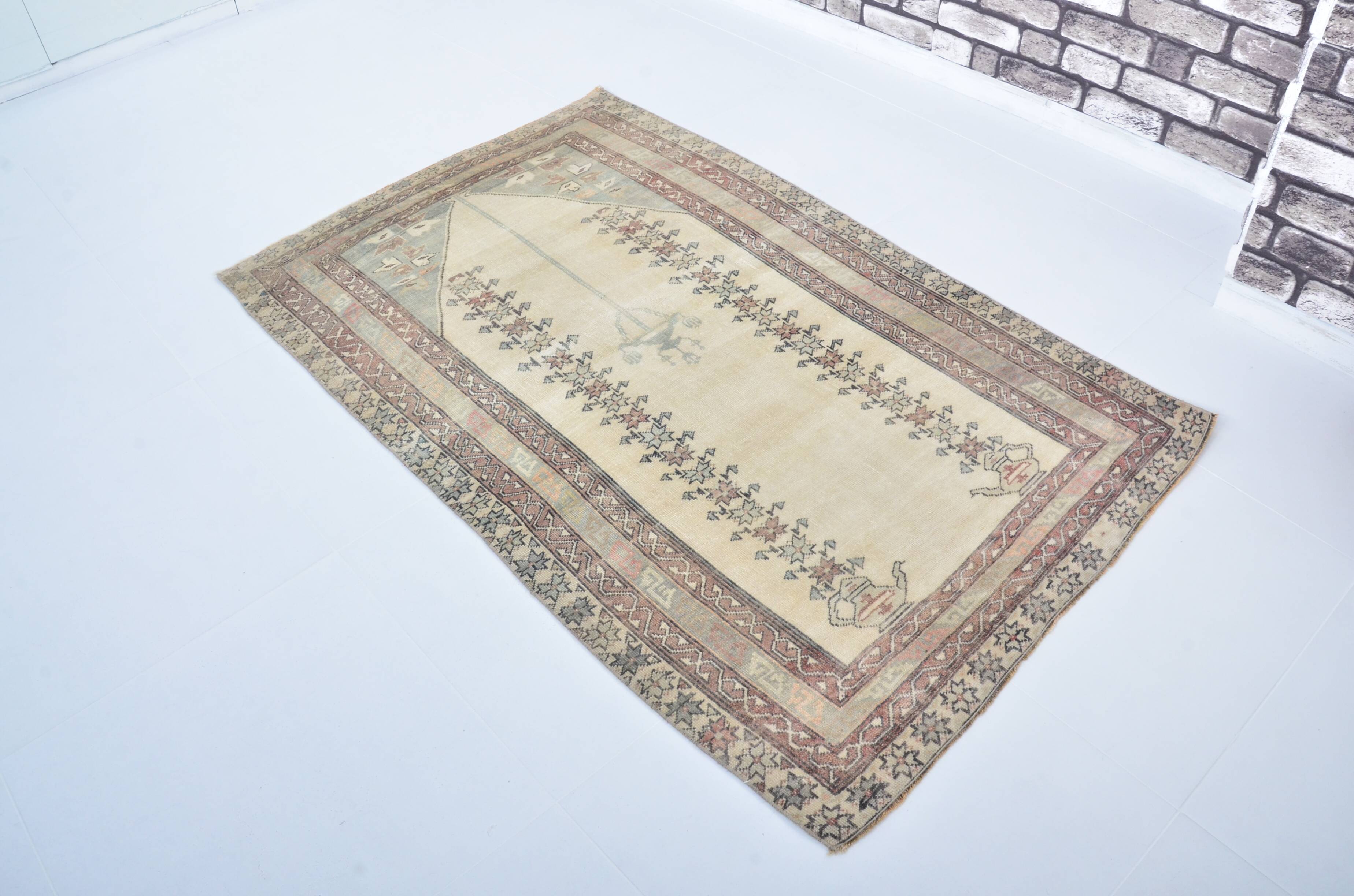 Tapis turc à motifs floraux beiges Oushak, référence 3085