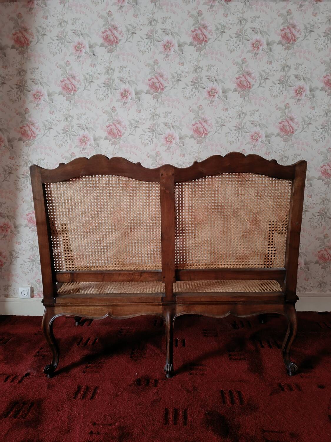 Antique bench in solid carved wood and wicker caning