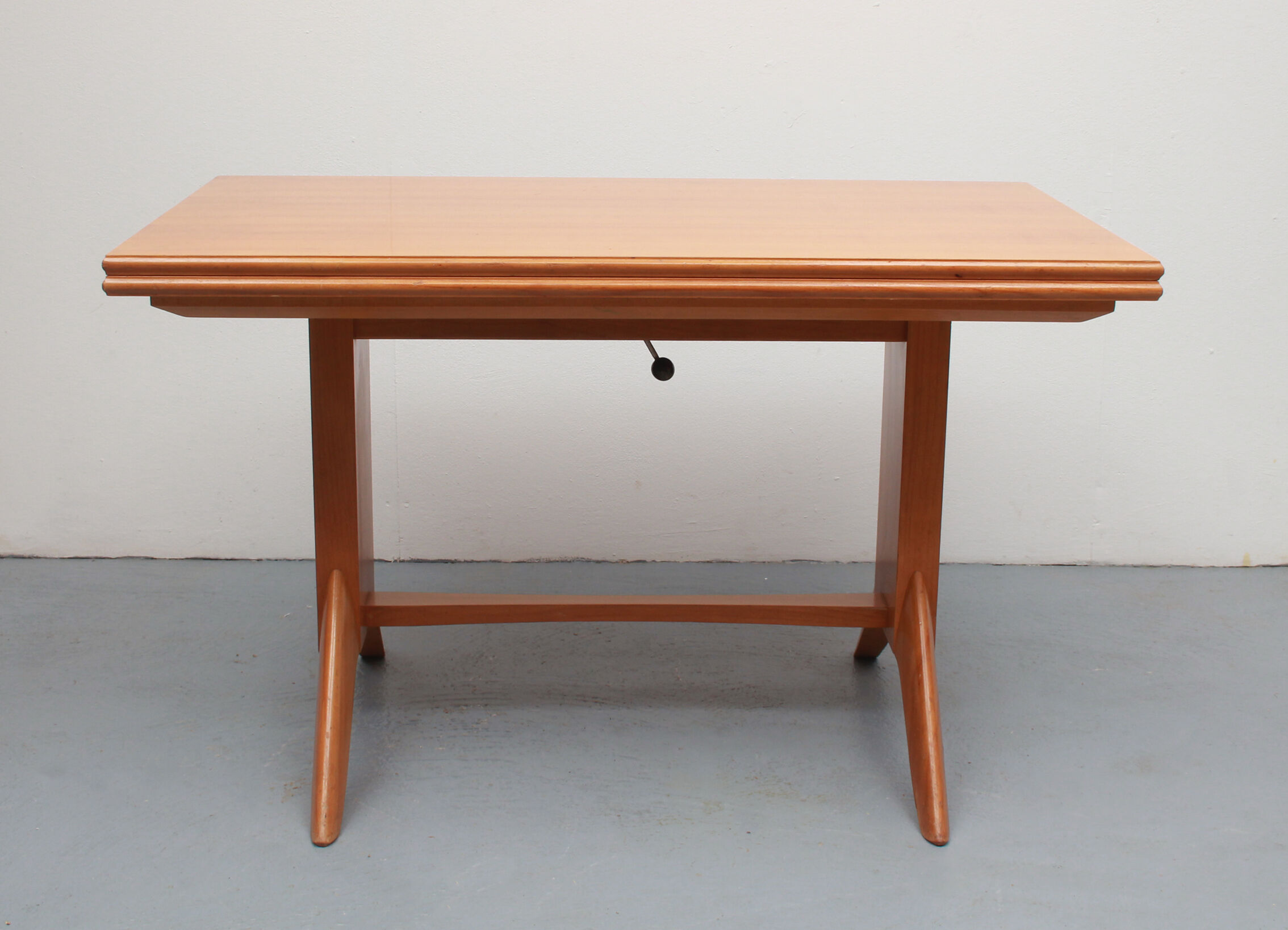 1950s coffeetable in cherrywood, adjustable in height