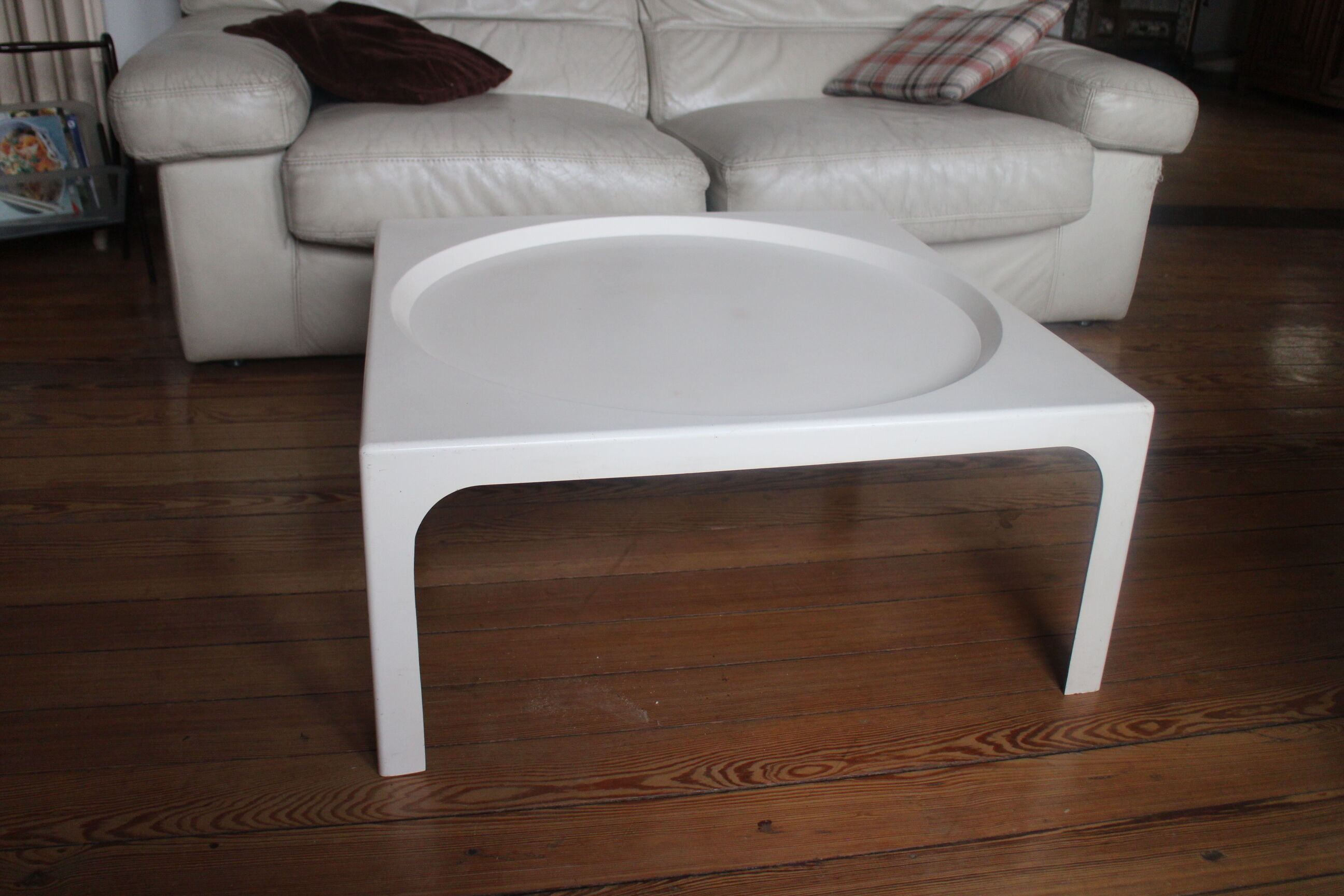 Fiberglass space age coffee table 1970