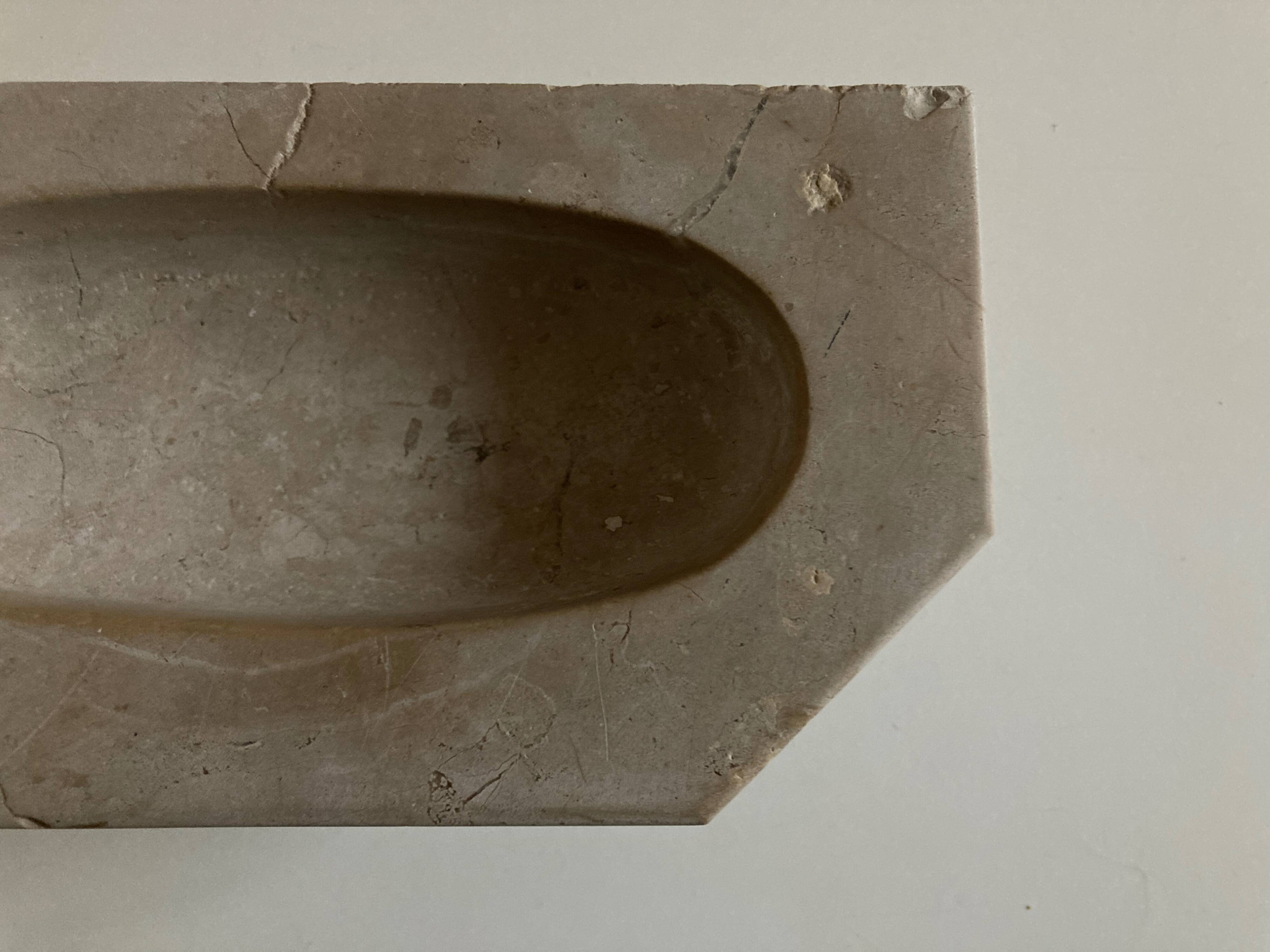 Monastery stone font XS bastide soap holder