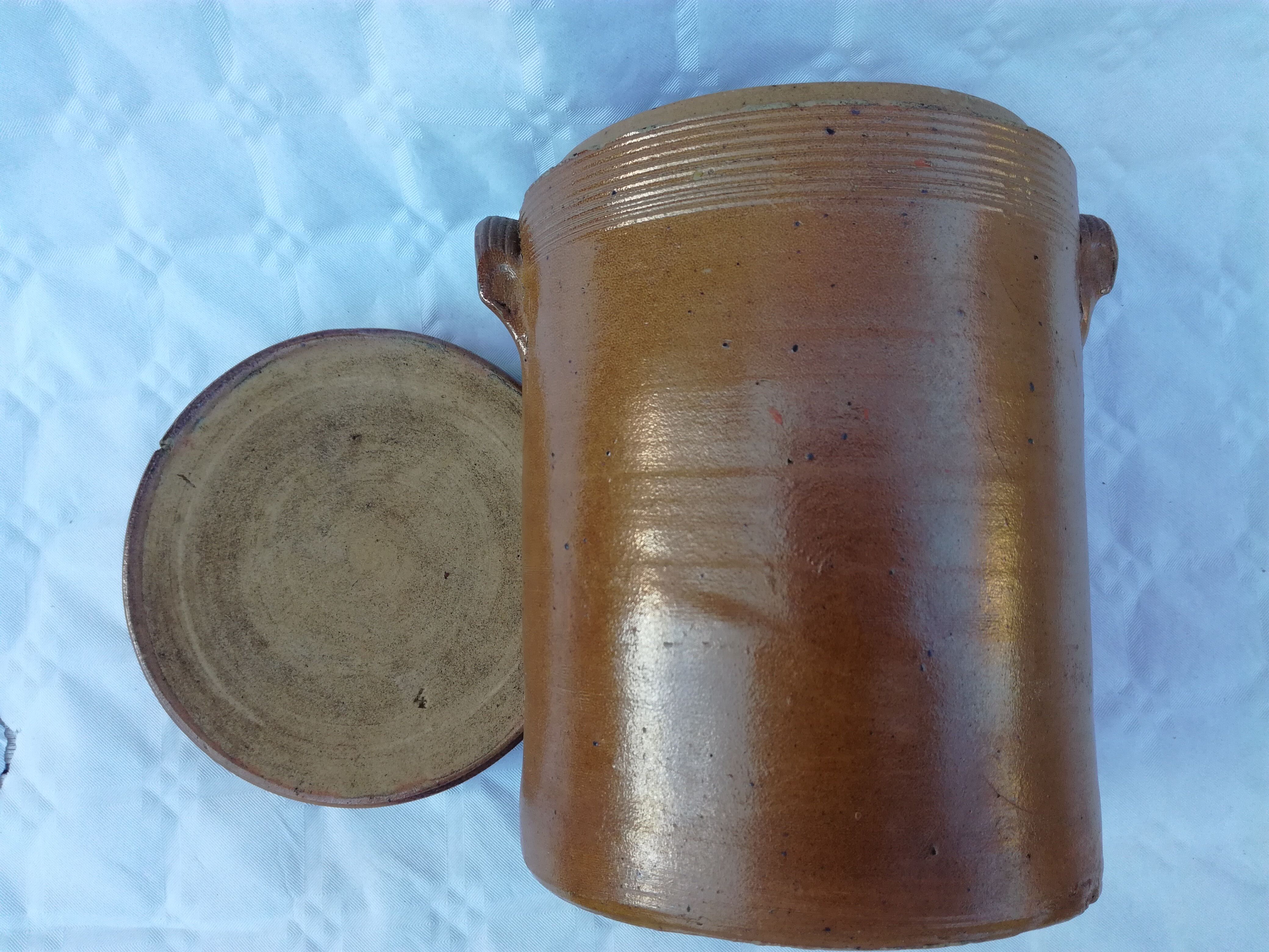 Glazed terracotta pot