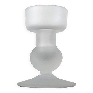 Bougeoir sculptural en verre dépoli givré