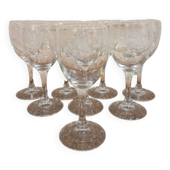 Set of 8 engraved wine glasses