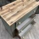 Commode en bois patinée